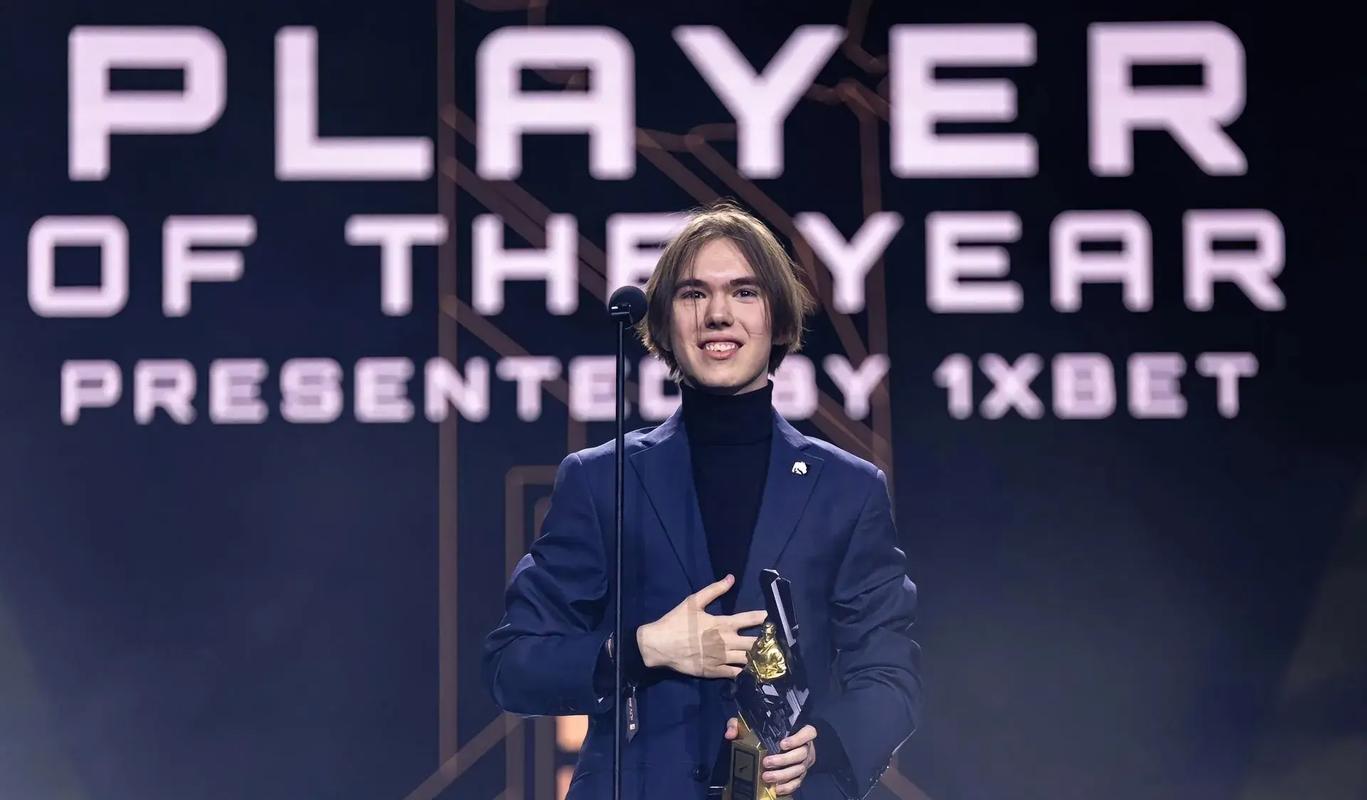 最佳亮点： Eternal Fire 和 Falcons 在 BLAST Bounty Spring 2025：封闭资格赛的对决