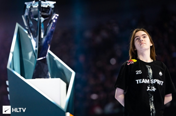 解说预测WBGvsLNG：解说均预测LNG将击败WBG晋级败决