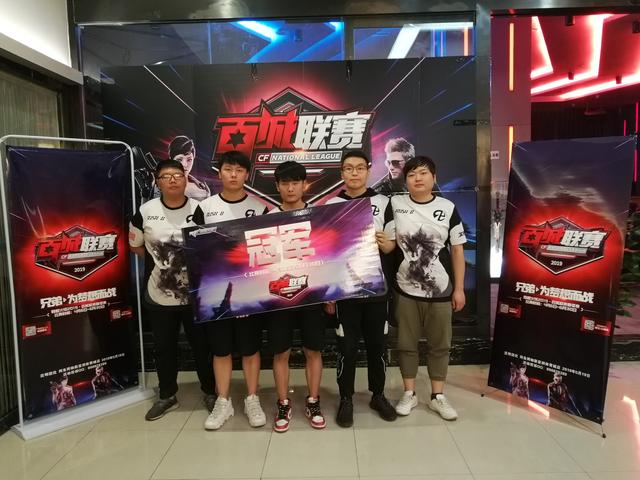 全球先锋赛首日预告的官方公告： Top Esports 将对阵 Hanwha Life Esports ，一场强强对决，争取一个良好的开局