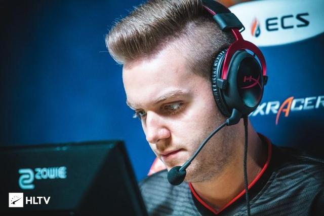 绝地求生：掏出维克托后，立刻感觉我能打十个！