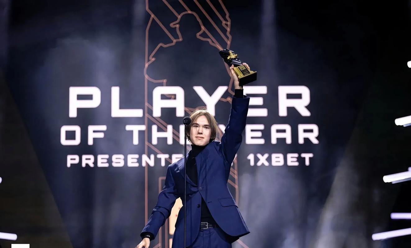 Mlxg幽默波比遭LangX单杀 小草包无情收割 泡芙队1-0香锅队